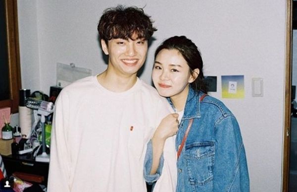 가수 은종(본명 손은종·30)이 동료 가수 윤딴딴(본명 윤종훈·34)과 6년 만에 파경 소식을 전했다.