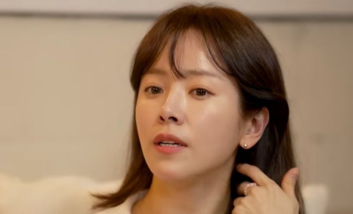 배우 한지민이 청룡영화상 MC를 맡게되면서 겪었던 심리적 압박감 그리고 선배 김혜수와의 비하인드 스토리를 공개했다. [사진출처 = ‘백은하의 주고받고’ 영상 캡처]