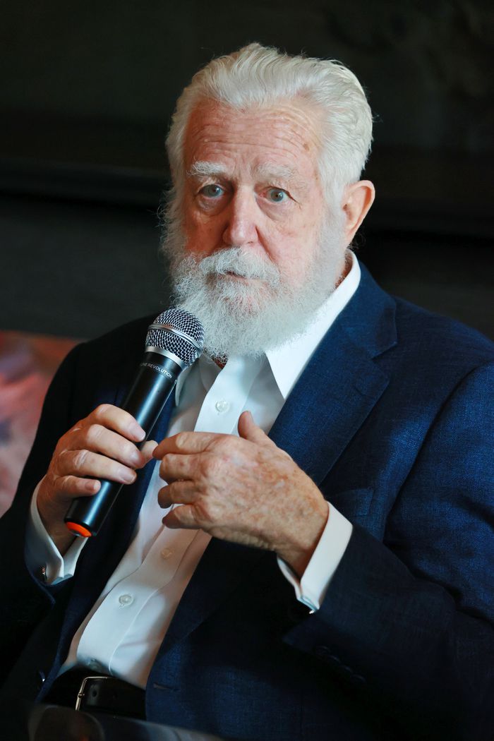 17년 만에 한국에서 열리는 개인전 개막을 위해 최근 한국을 찾은 제임스 터렐이 자신의 작품 세계에 대해 설명하고 있다. 연합뉴스