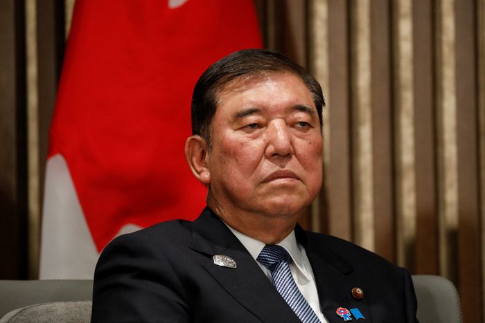 이시바 시게루 일본 총리가 16일(현지시간) 캐나다 캐내내스키스에서 열린 주요 7개국(G7) 정상회의 계기로 진행된 마크 카니 캐나다 총리와의 양자회담에 참석했다. [로이터 연합]