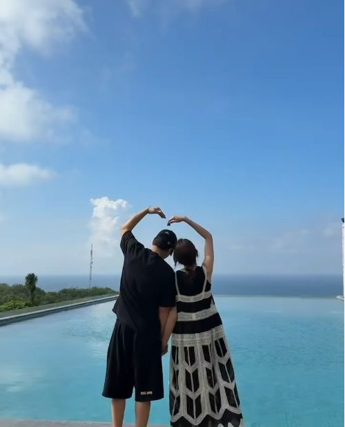 사진 =  차예련  SNS