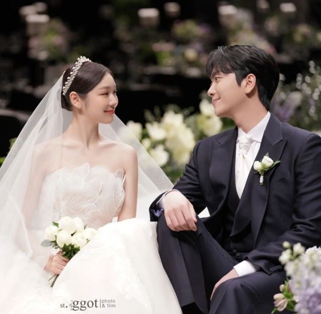 김연아 고우림 웨딩 사진 . 사진 ㅣ김연아 인스타그램