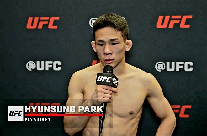 박현성이 2025년 5월 미국 네바다주 엔터프라이즈 UFC on ESPN+ 114 오피셜 포스트 파이트 인터뷰를 하고 있다. 사진=TKO
