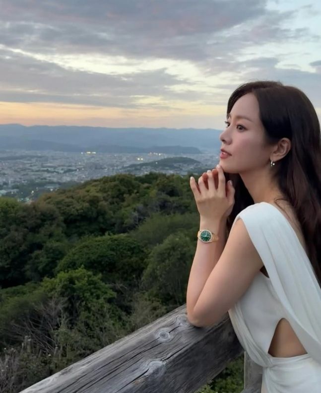 사진=한지민 SNS