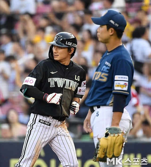 최근 쾌조의 타격감을 과시 중인 신민재. 사진(잠실 서울)=천정환 기자