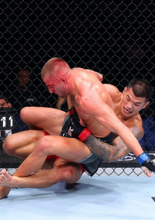 고석현은 ‘탑독’ 엘리엇을 상대로 완벽한 그라운드 기술을 선보였다. 사진=데이나 화이트 컨텐더 시리즈 SNS