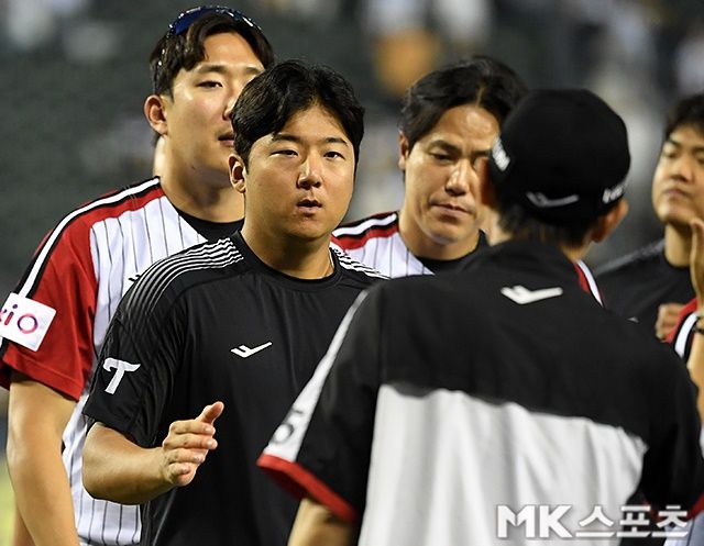 송승기와 염경엽 감독. 사진(잠실 서울)=천정환 기자