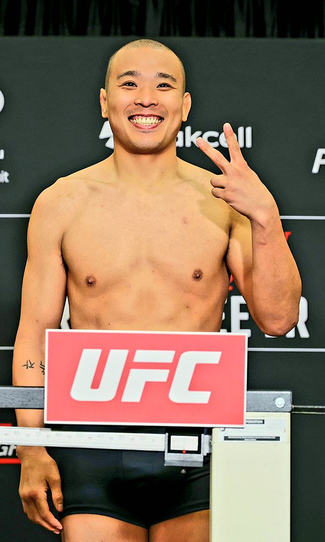 박준용이 2025년 6월 아제르바이잔 바쿠 UFC on ABC 8 제5경기 미들급 계체를 통과하고 있다. 사진=TKO