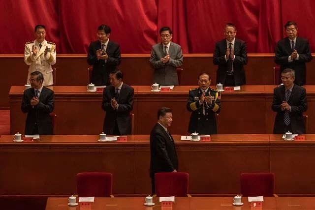 시진핑 중국 주석이 지난 2020년 10월 23일 베이징 인민대회당에서 열린 6.25전쟁 참전 70주년 기념대회 참석을 위해 입장하고 있다. [EPA 연합뉴스]
