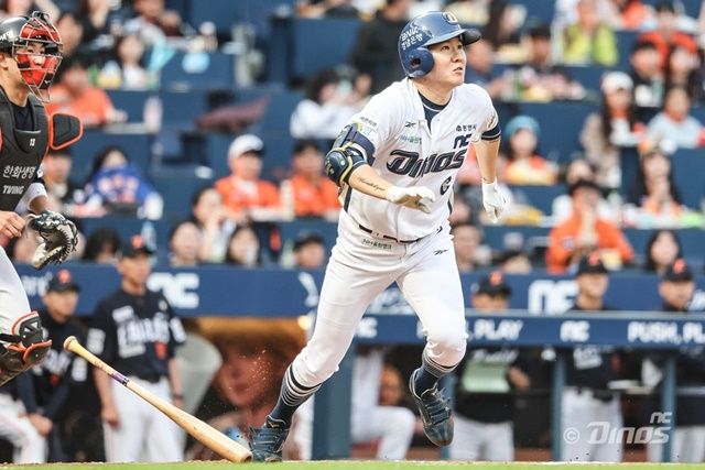 27일 창원 두산전에서 시즌 마수걸이 홈런을 신고한 박민우. 사진=NC 제공