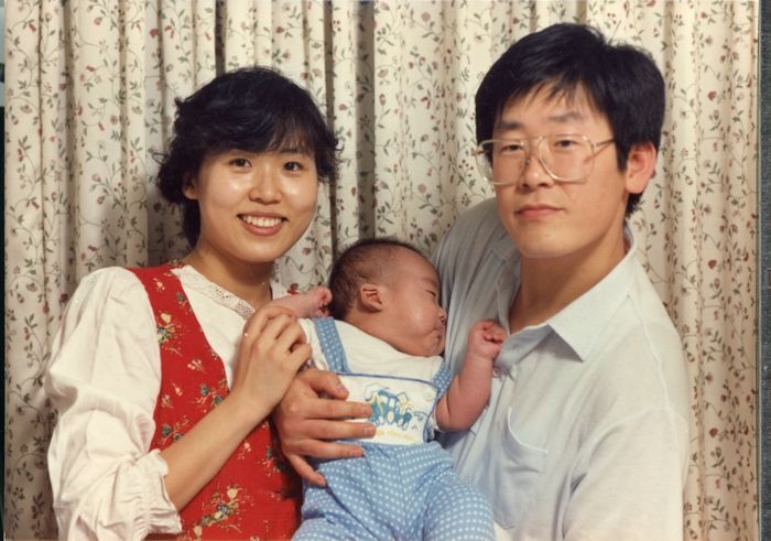 이재명 대통령과 영부인인 김혜경씨, 장남인 이동호씨의 가족사진. [사진 = 더불어민주당]