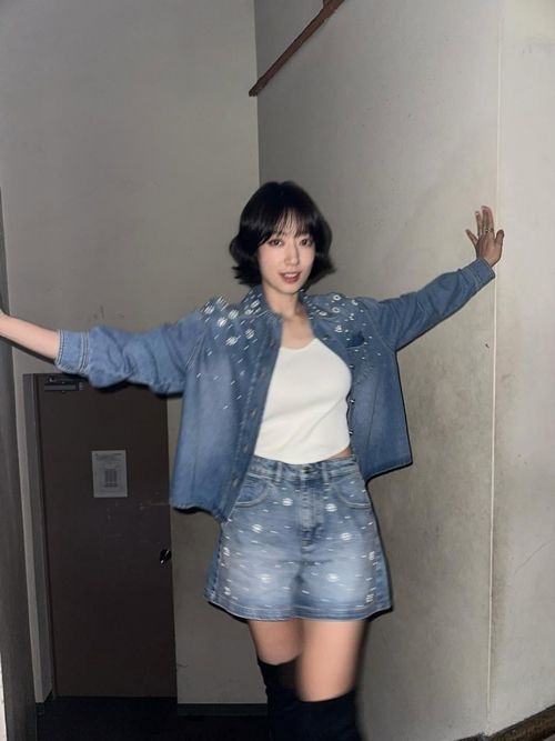 박신혜가 흔들린 사진 속에서도 또렷한 존재감을 발산했다. 사진=박신혜 SNS