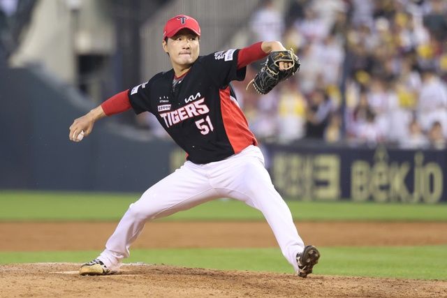 타이거즈 최초 100홀드의 주인공이 된 전상현. 사진=KIA 제공