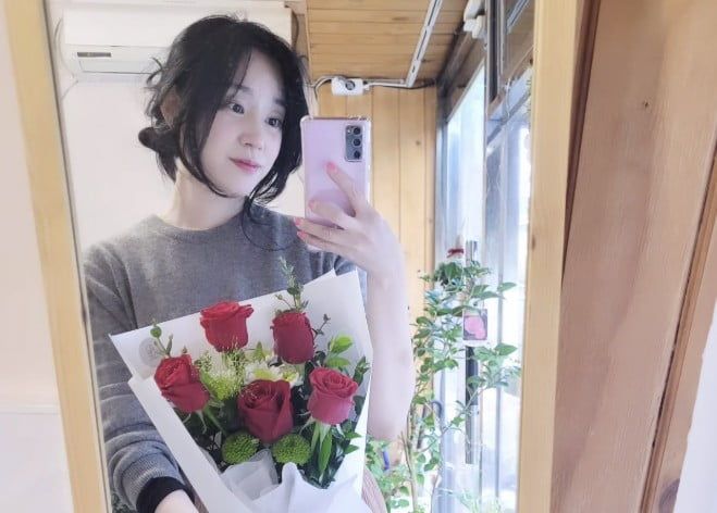 고인은 연기 외에도 플로리스트로 활동하며 꽃집 SNS 계정도 운영하고 있었다.