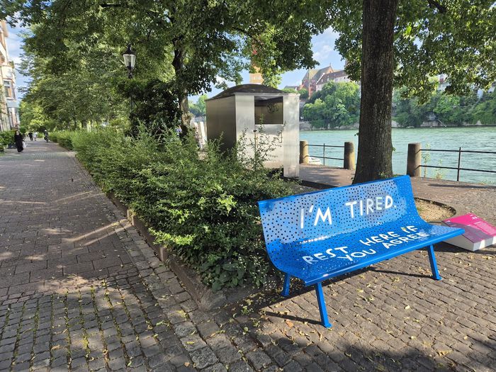 파르쿠르 전시에서 선보인 지친 여행자들에게 휴식을 권하는 작품. ©김슬기