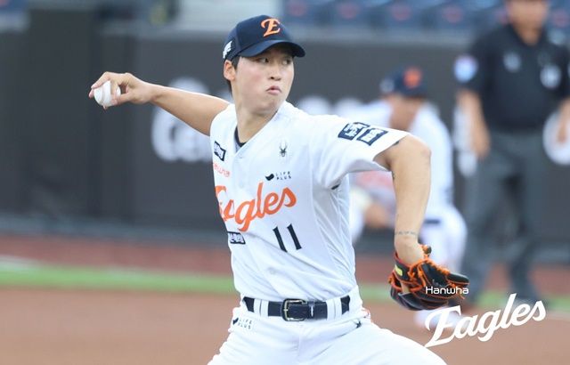 엄상백이 3일 대전 NC전에서 공을 뿌리고 있다. 사진=한화 제공