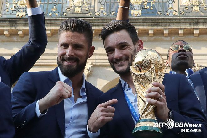 프랑스 축구 대표팀 전설 올리비에 지루(사진 왼쪽), 위고 요리스. 사진=AFPBBNews=News1