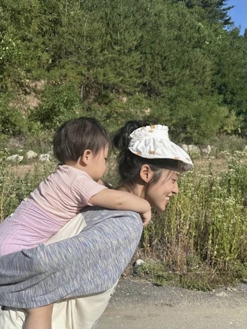 설현이 여름 햇살보다 맑은 비주얼을 자랑했다. 사진=설현 SNS