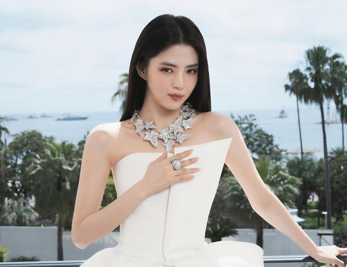 프랑스 럭셔리 주얼리 브랜드 부쉐론이 국내에서 판매하는 제품 가격을 최소 6% 이상 인상한다. 부쉐론 글로벌 앰버서더 배우 한소희. [사진 = 부쉐론 인스타그램]