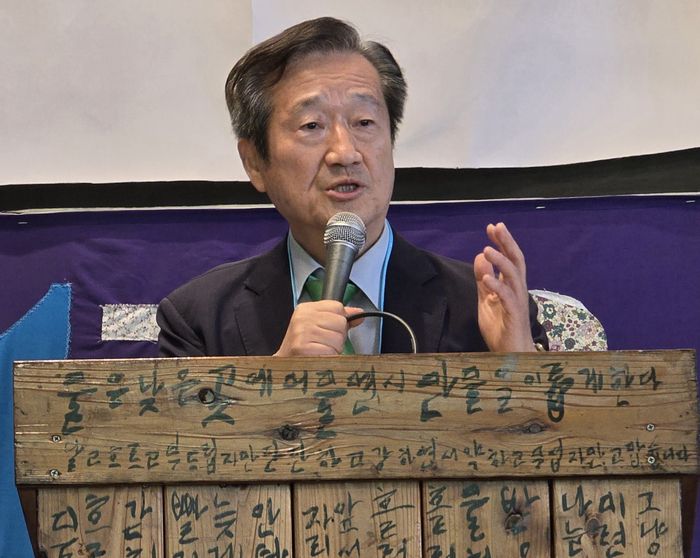 세계ESG포럼 교육 세션의 기조강연에 나선 김재홍  서울미디어대학원대 석좌교수(전 서울디지털대 총장, 17대 국회의원) [사진제공=한국ESG학회]