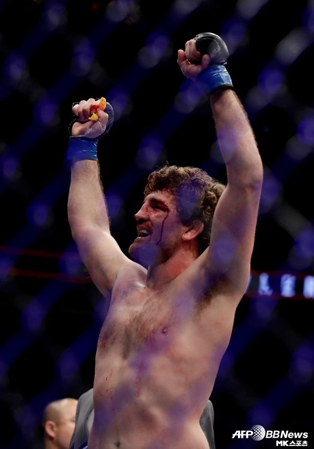 아스크렌은 지난 6월, 중증 폐렴 증세로 병원에 입원했다. 상태는 생각보다 심각했다. 양쪽 폐 이식 수술을 해야 했을 정도. 불행 중 다행히 아스크렌은 의식을 되찾았고 건강을 회복하는 모습을 팬들 앞에 드러냈다. 사진=AFPBBNews=News1