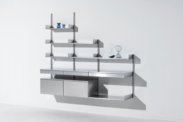 레어로우의 대표상품인 ‘시스템000’선반. <레어로우>