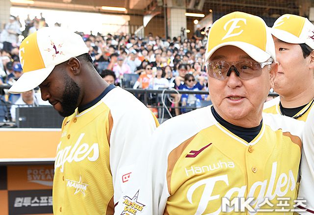 한화와 결별하게 된 플로리얼. 사진=천정환 기자