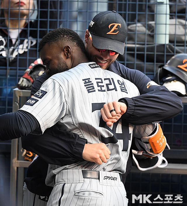 한화와 결별하게 된 플로리얼. 사진=천정환 기자