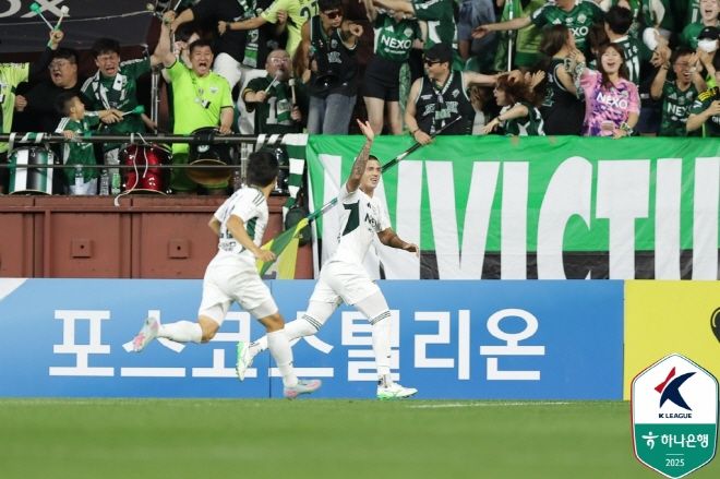 극적인 동점골을 터뜨린 티아고. 사진=한국프로축구연맹