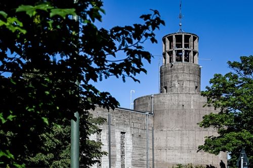 이른바 ‘벙커 교회’로 불리는 독일 뒤셀도르프의 성 사크라멘트 교회. 제2차 세계대전 당시의 고층 방공호를 개조한 건물이다. [사진 출처 = EPA, 연합뉴스]