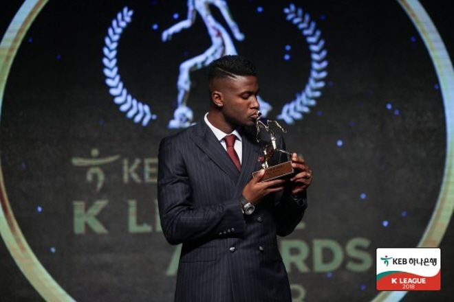 2017, 2018시즌 K리그2, K리그1을 차례로 휩쓸었던 말컹. 사진=한국프로축구연맹