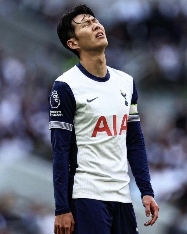 이적설 중심에 있는 손흥민이며 토마스 프랑크 감독 역시 그를 확실히 잔류시키려는 모습은 없다. 그럼에도 막대한 상업 수익을 기대할 수 있는 아시아 투어에는 통행할 것으로 보인다. 그 중심에 손흥민이 있기 때문이다. 사진=X