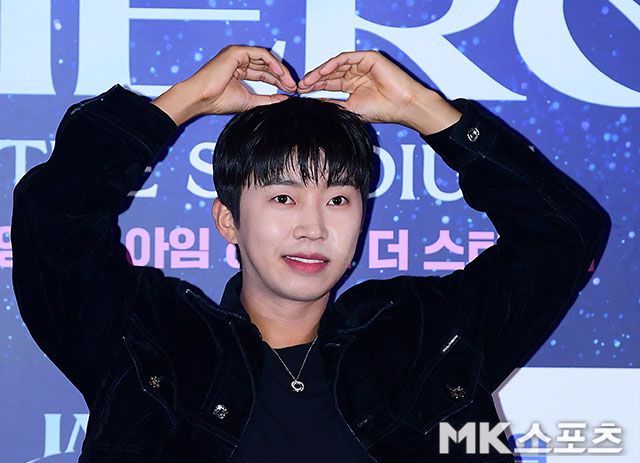 임영웅의 정규 2집은 피지컬 앨범(이하 ‘CD 앨범’) 발매 대신 소장을 원하는 분들을 위해 화보가 담긴 패키지(앨범북)로 제작된다. / 사진 = 김영구 기자