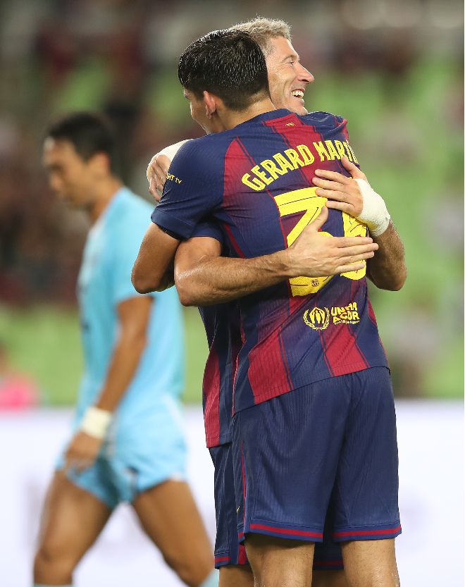 4일 대구스타디움에서 열린 FC바르셀로나 2025 아시아투어 에디션 대구FC와 FC바르셀로나의 경기. 전반전 FC바르셀로나의 레반도프스키가 팀의 두번째 골을 넣고 기뻐하고 있다. 사진=연합뉴스 제공