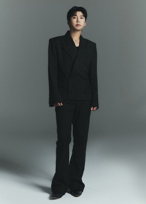 가수 임영웅이 음악과 우정이 어우러진 특별한 무대를 선보인다.