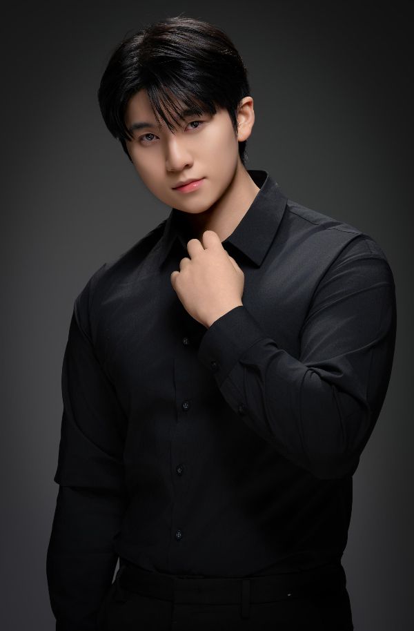 ‘미스터트롯3’에서 올하트를 기록하며 강렬한 데뷔를 알린 트로트 신예 윤동진이 오는 8월 10일, 보령 머드엑스포광장 특설무대에서 열리는 TV조선 ‘슈퍼콘서트’에 출연한다.