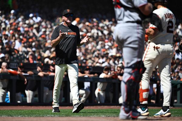 멜빈 감독은 시즌 초반의 모습을 되찾을 필요가 있다고 강조했다. 사진= Getty Images/AFP= 연합뉴스 제공