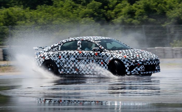 아이오닉6 N  젖은 노면 테스트 장면 [사진출처=현대차]