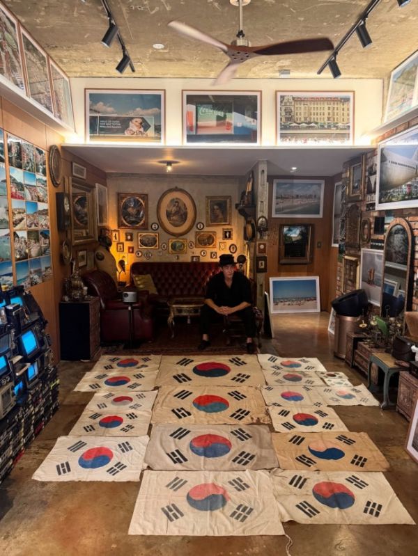 배우 송혜교부터 김남길, 배정남, 전효성, 엑소 세훈, 개그맨 김지민-김준호 부부 등 스타들이 각자의 방식으로 광복절을 기념했다. / 사진 = 배정남 SNS