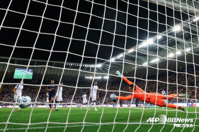 이강인은 환상적인 왼발 슈팅으로 토트넘 홋스퍼 골망을 갈랐다. 사진=AFPBBNews=News1