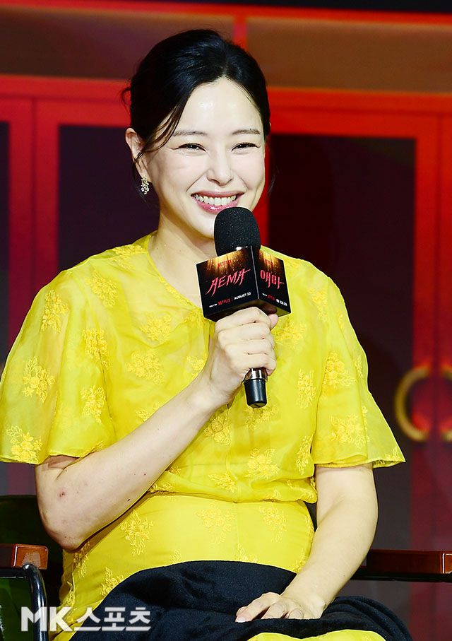 18일 오전 서울 마포구 호텔 나루 엠갤러리에서 넷플릭스 시리즈​ ​‘애마’ ​제작발표회가 열렸다. 이날 자리에는 이해영 감독과 배우 이하늬, 방효린, 진선규, 조현철이 참석했다. / 사진 = 김영구 기자