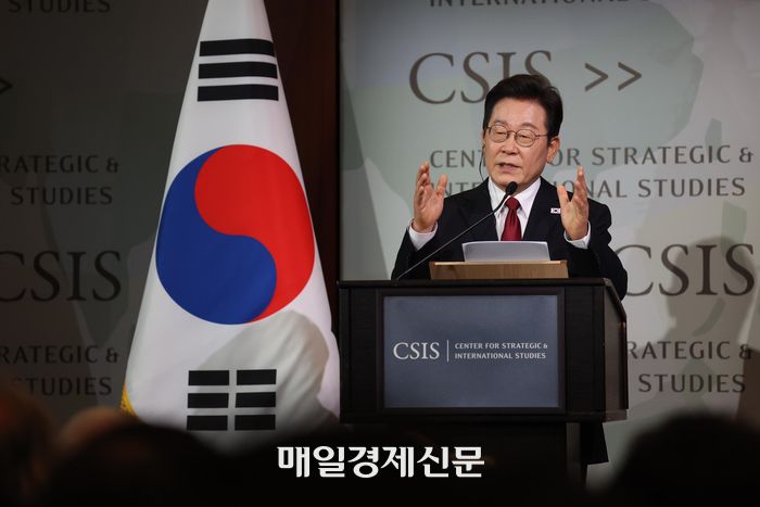 이재명 대통령이 25일 오후(현지시간) 미국 워싱턴 전략국제문제연구소(CSIS)에서 정책 연설을 하고 있다 2025.08.26 [워싱턴DC/ 김호영기자]