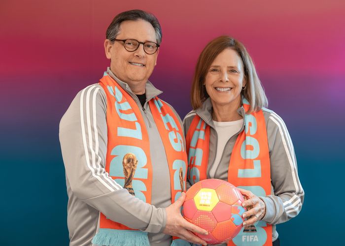 아담 버크 로스앤젤레스관광청장(왼쪽)과 캐서린 슐로스만 로스앤젤레스 스포츠 & 엔터테인먼트 위원회 위원장 / 사진= 로스앤젤레스관광청