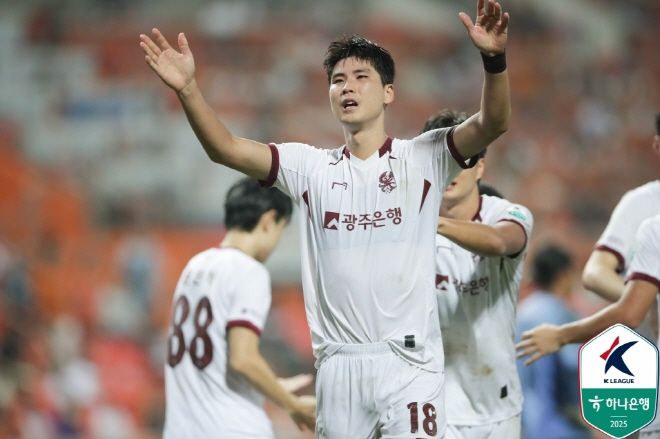 8월 30일 제주 원정에서 결승골을 터뜨린 광주 공격수 박인혁. 사진=한국프로축구연맹