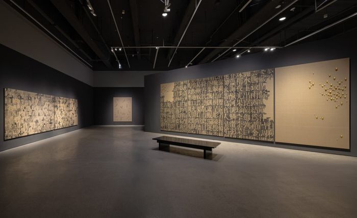 후기 작업인 ‘회귀’ 연작이 걸려 있다. [국립현대미술관]