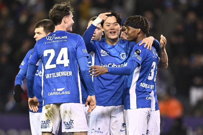 오현규가 득점 후 동료들과 기쁨을 나누고 있다. 사진=AFP=연합뉴스