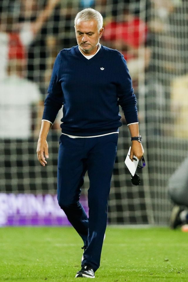 중국 매체 ‘소후닷컴’은 “유럽이 무리뉴를 받아들이지 못한다면 우리는 그에게 기회를 줄 수 있지 않을까. 무리뉴는 중국을 맡을 수 있을까. 또 성공할 수 있을까”라고 이야기했다. 사진=EPA=연합뉴스