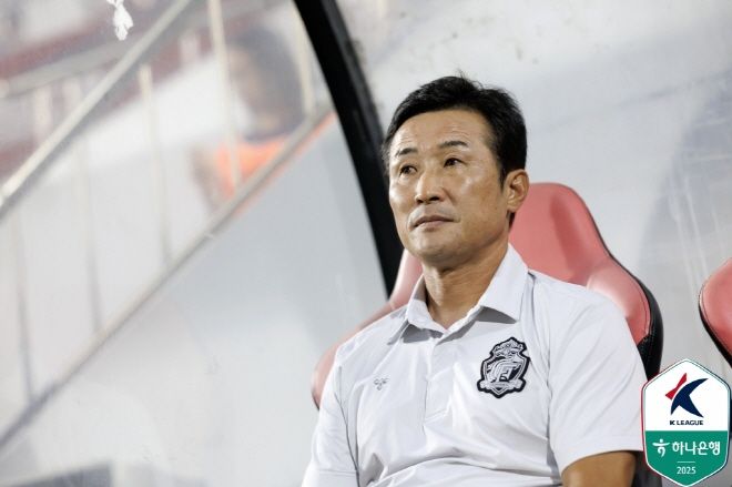 이을용 감독. 사진=한국프로축구연맹