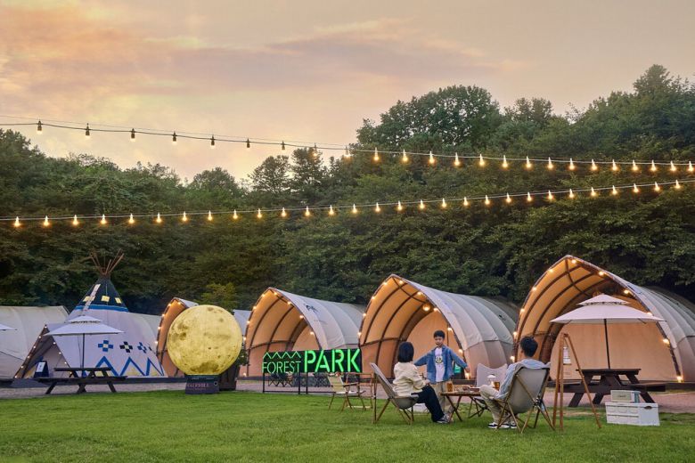 가을 캠핑 분위기를 느낄 수 있는 워커힐 호텔의 캠크닉 패키지.