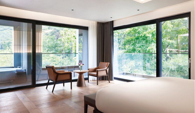 북한산 안토의 최상위 객실인 스카이하우스. 지난 4월 내한 공연을 위해 한국을 찾은 콜드플레이의 리더 크리스 마틴이 2주간 머문 곳이다.